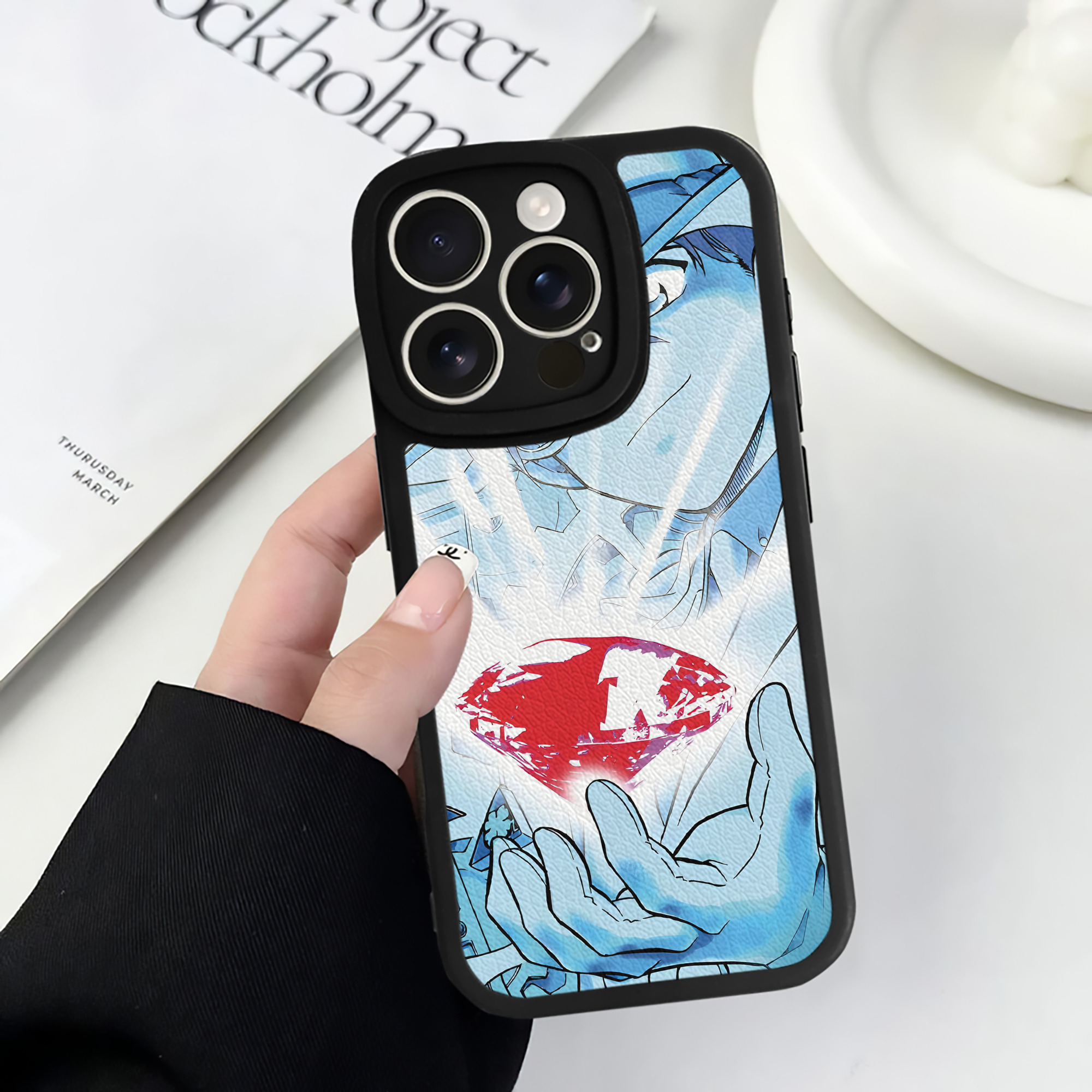 （画像用） 名探偵コナン Detective Conan 【iPhone 16シリーズ対応】シリコンスマホケース（レザー調） 材質：シリコン